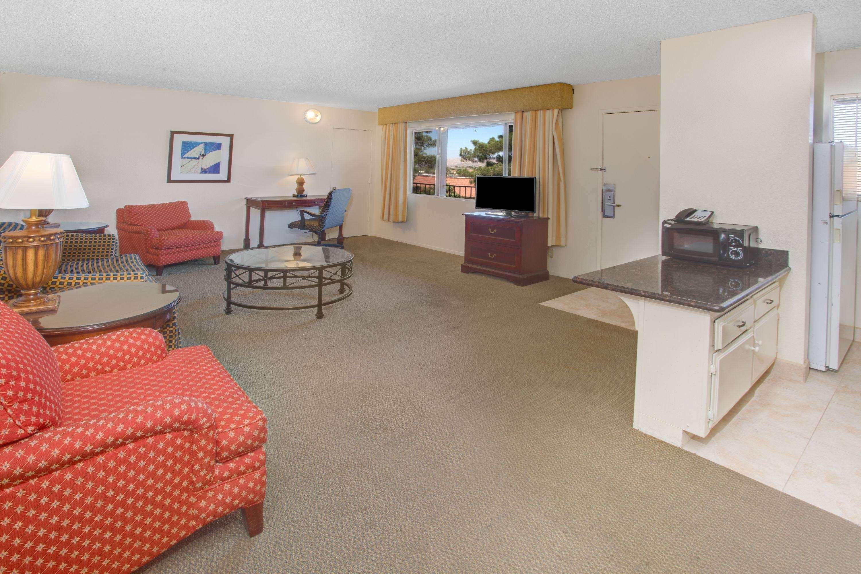 Travelodge Inn & Suites By Wyndham Yucca Valley/Joshua Tree Eksteriør bilde